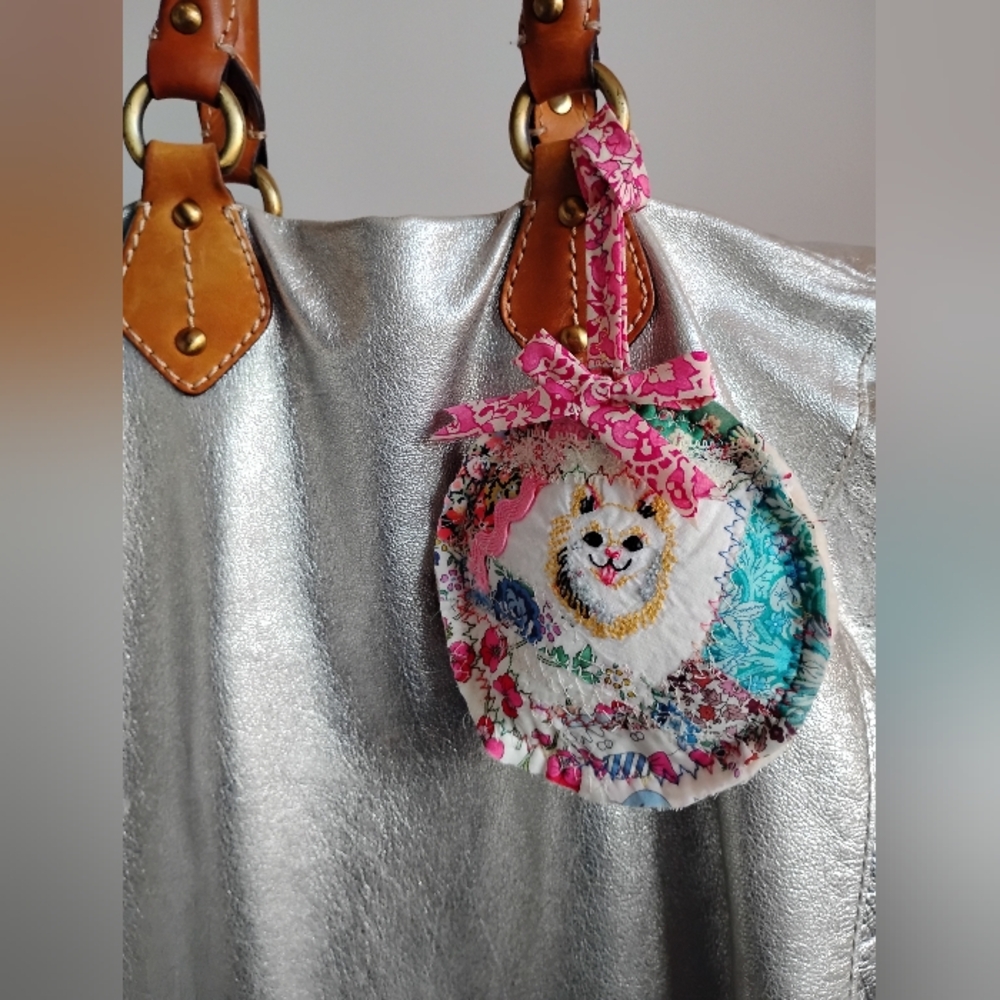 Liberty Art Fabric Tana Lawn Bag Charm Crazy Quilt Patchwork Pomeranian Dog - Picture 6 of 10